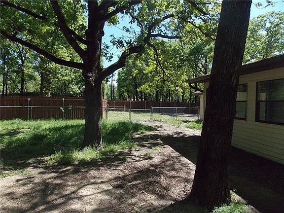 5th image of 2044 Lake Highland E