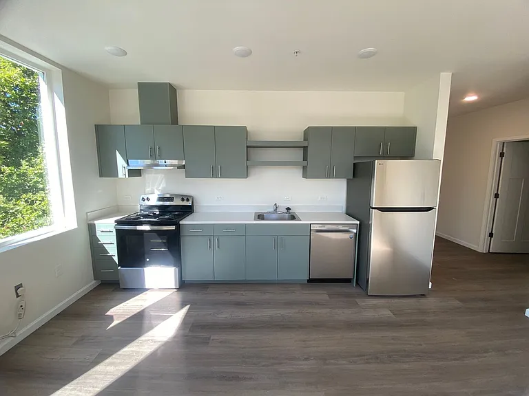 401 UNION — Photo 229