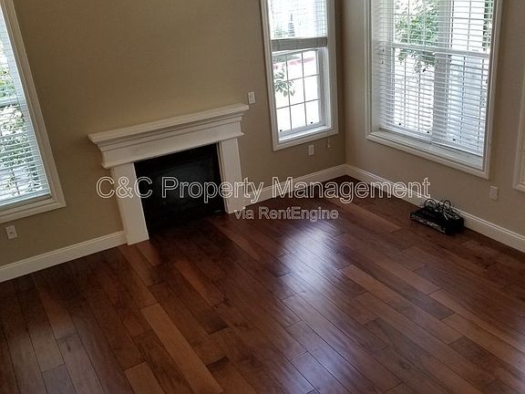 2nd image of 3687 Whitworth Dr