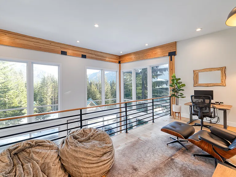 340 Snoqualmie Dr — Photo 18