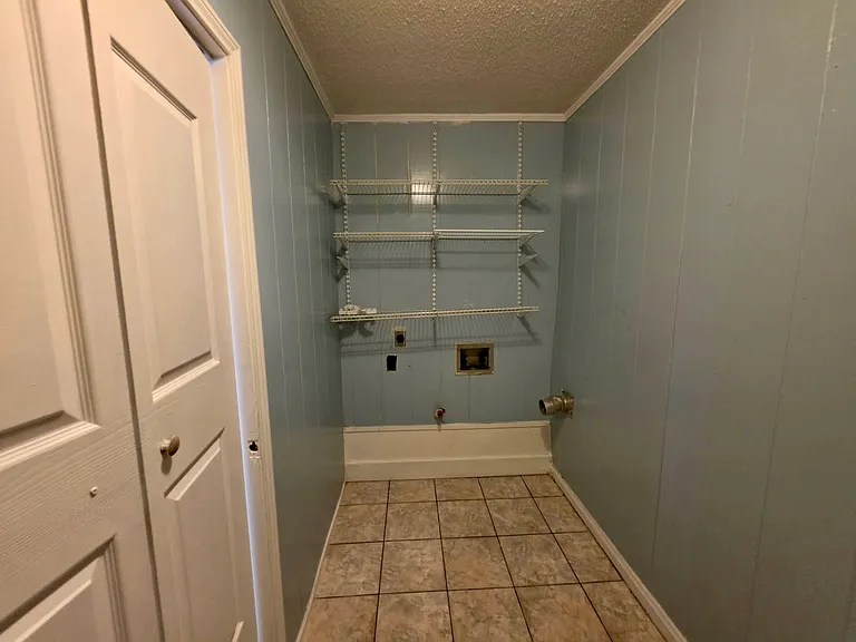 107 Tyler Dr — Photo 14