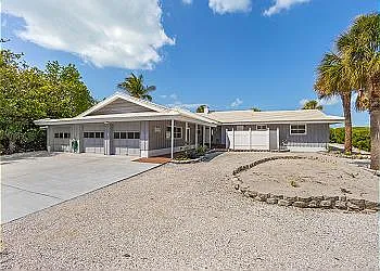 3341 Gulf Of Mexico Dr — Photo 16