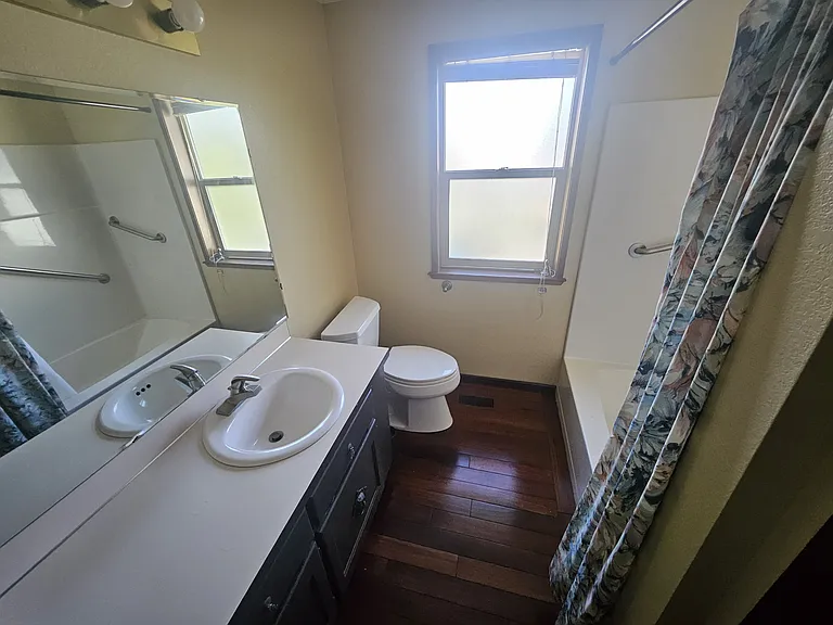 Upstairs Bathroom