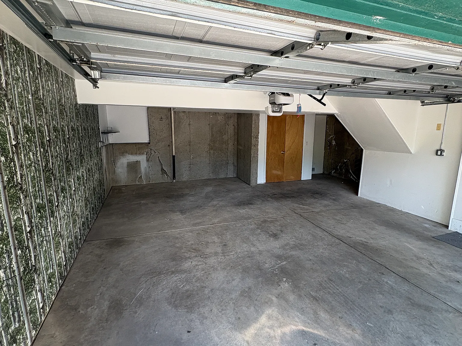 2 bed, 1.5 bath, 1250 sqft, $1,925 — Photo 2