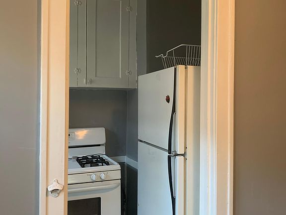 2nd image of 348 Biddle Ave #3