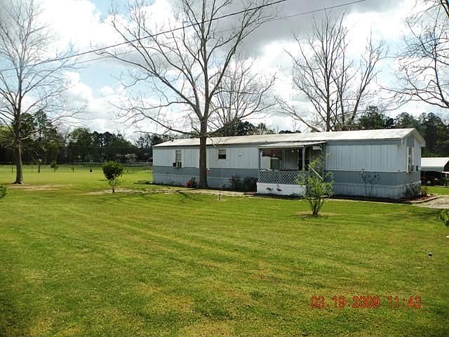 2nd image of 4047 Geranium Ave