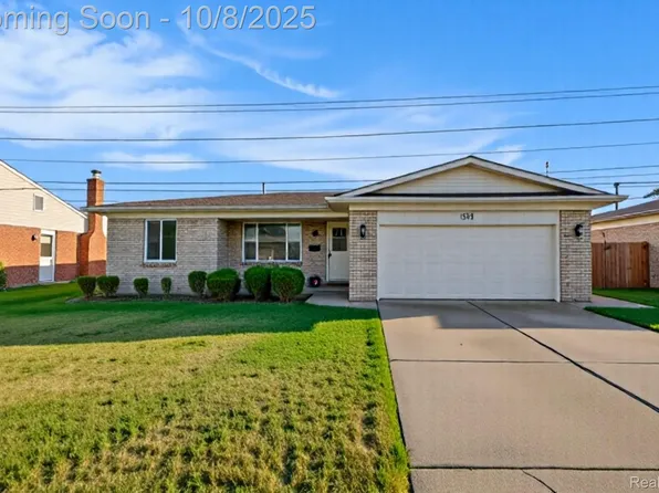 11720 Canterbury Dr, Warren, MI 48093