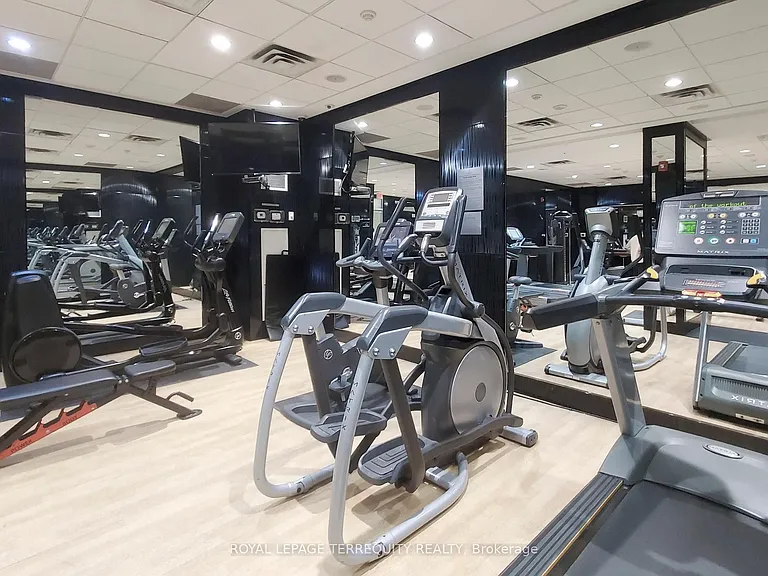 310 Burnhamthorpe Rd W #2810 — Photo 13