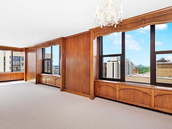 3rd image of 3150 N Lake Shore Dr APT 27F