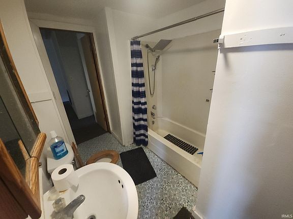 3rd image of 8 S Smith St