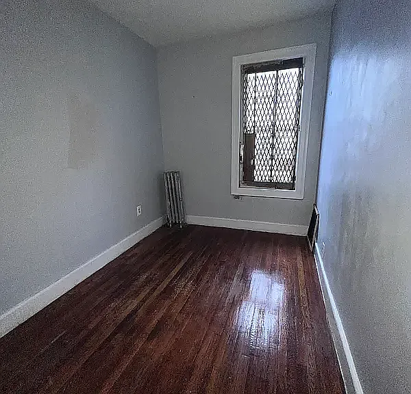 1039 Ocean Ave #10 — Photo 8
