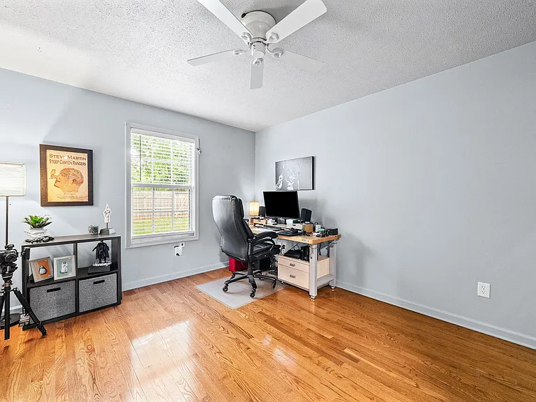 302 Northwind Dr — Photo 18