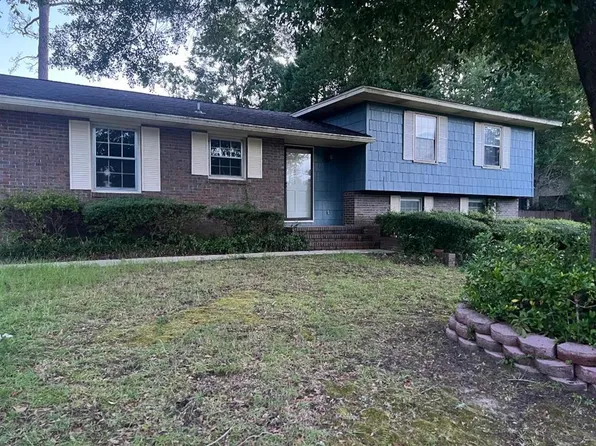 215 Woodland Cir, Troy, AL 36081