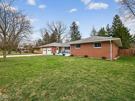 5th image of 915 Carol Rd