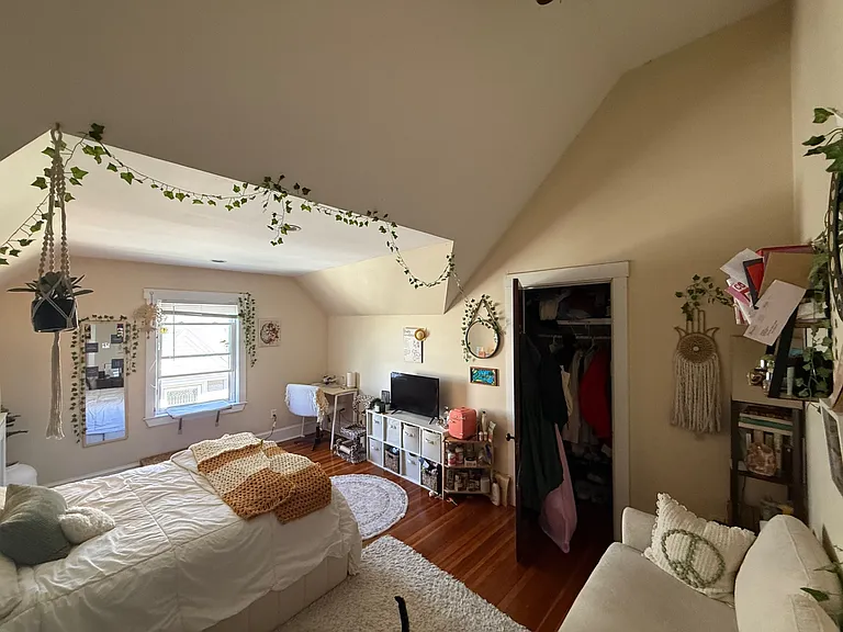 75 Leicester St #75 — Photo 19