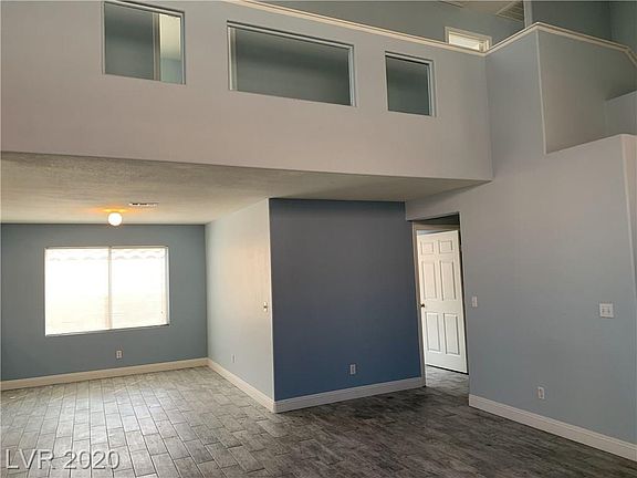 4th image of 9918 Pioneer Ave