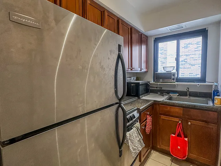 2336 N Commonwealth Ave #403 — Photo 10