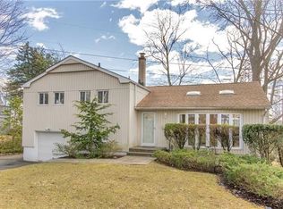 53 Edgewood Rd, Hartsdale, NY 10530