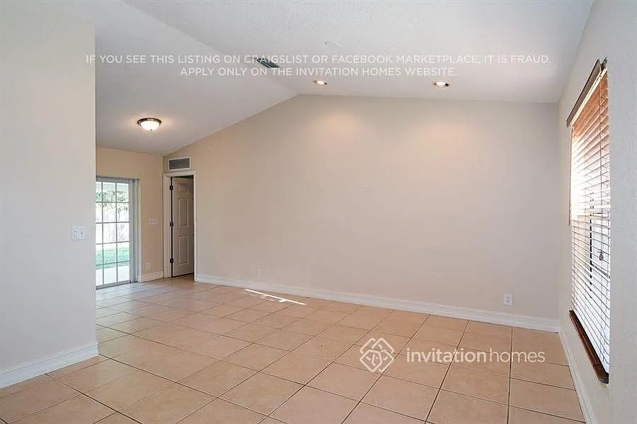 1371 Denlow Ln Royal Palm Beach, FL 33411 — Photo 3