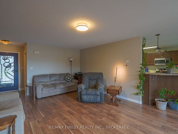5th image of 23 Creighton Dr