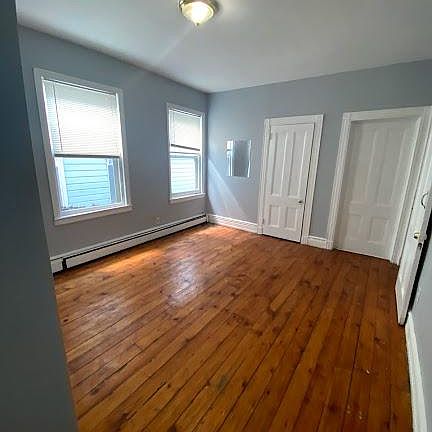 3rd image of 148 N 6th St Floor 2