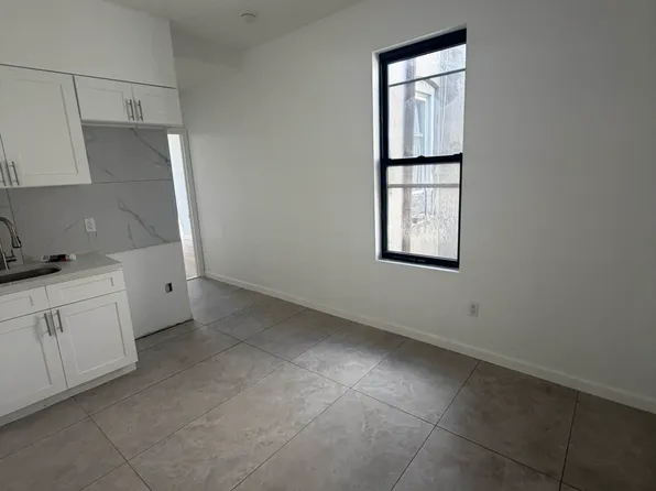 16-91 Linden Street image 1 of 5