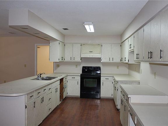 5th image of 35810 Lana Dr