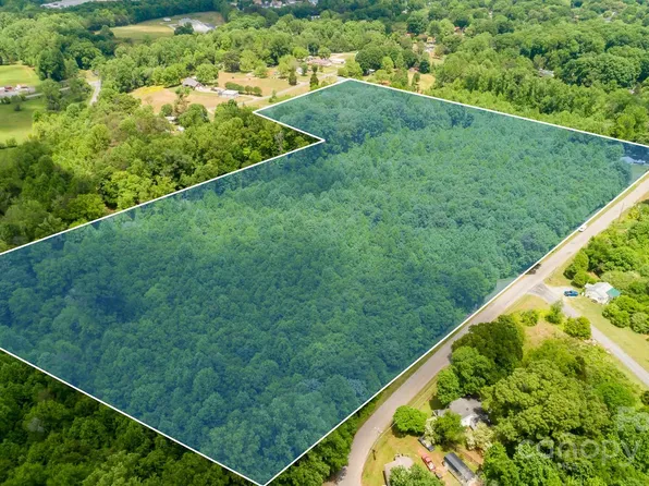 3 Williams Rd, Statesville, NC 28677