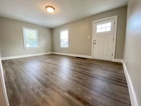 3rd image of 2168 W Bataan Dr