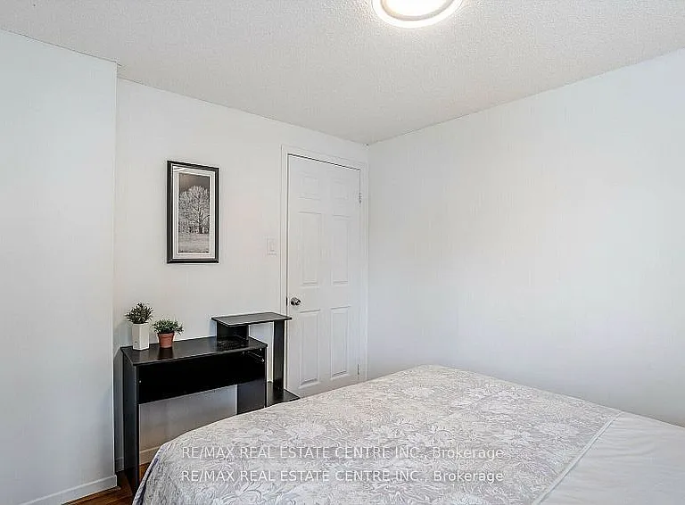 2046 Glenada Cres — Photo 26