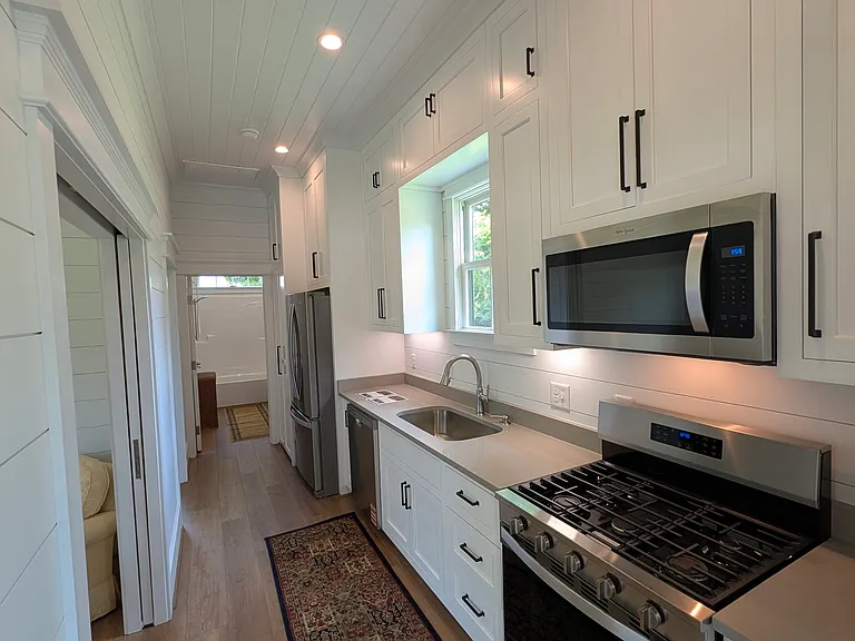 891 Elm St — Photo 15