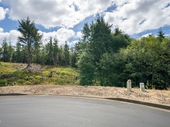 112 Sequoia Loop, Tillamook, OR 97141