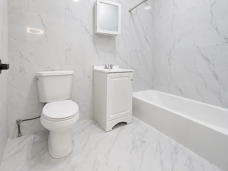 815 Willoughby Ave #1B — Photo 7