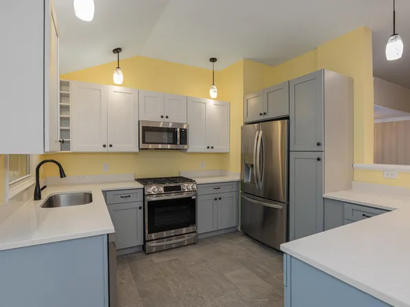 24 Hampton Falls Road, Exeter, NH 03833