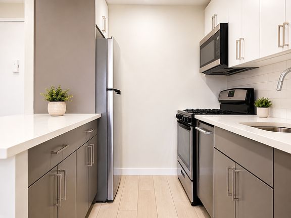 4th image of 829 Greenwood Ave APT 6O