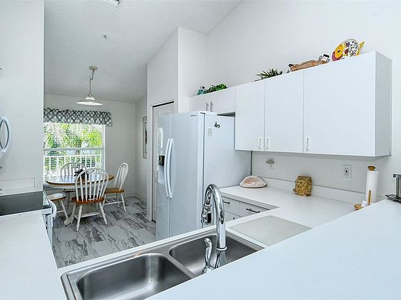 3rd image of 4640 Tower Hill Ln Unit 2322