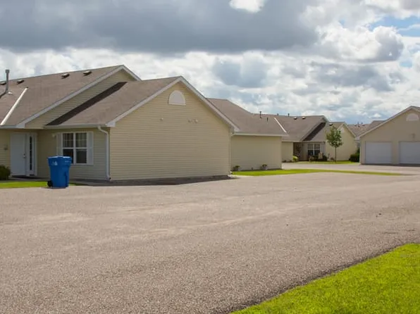 4000-4094 Pioneer Dr