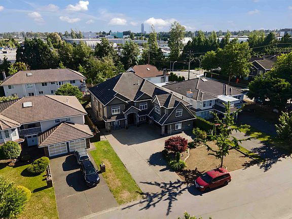 3rd image of 12420 90a Ave