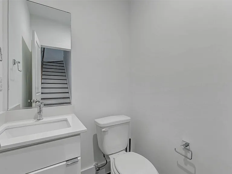 5859 Dolores St — Photo 11