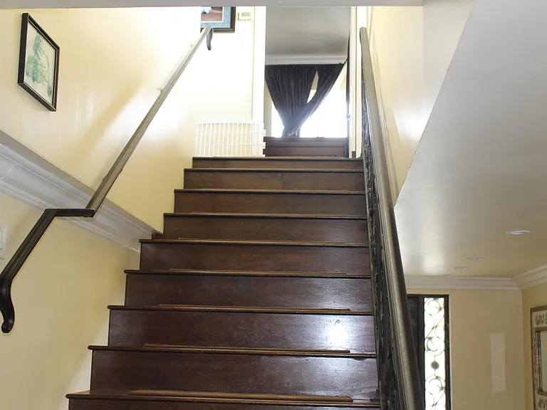 3446 Alginet Dr — Photo 11
