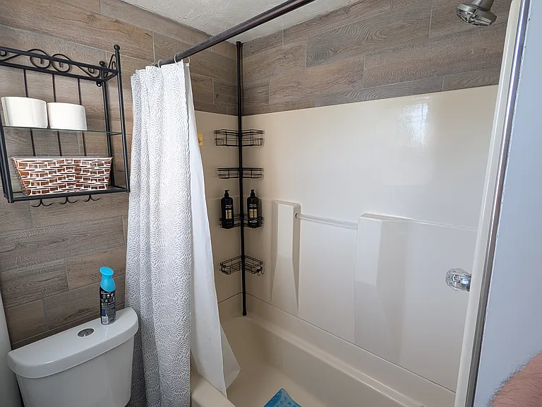 213 Bond St #2 — Photo 22