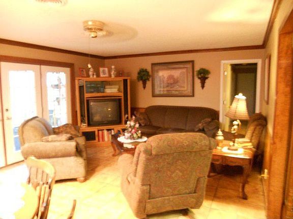 3rd image of 2001 Sherwood Ave