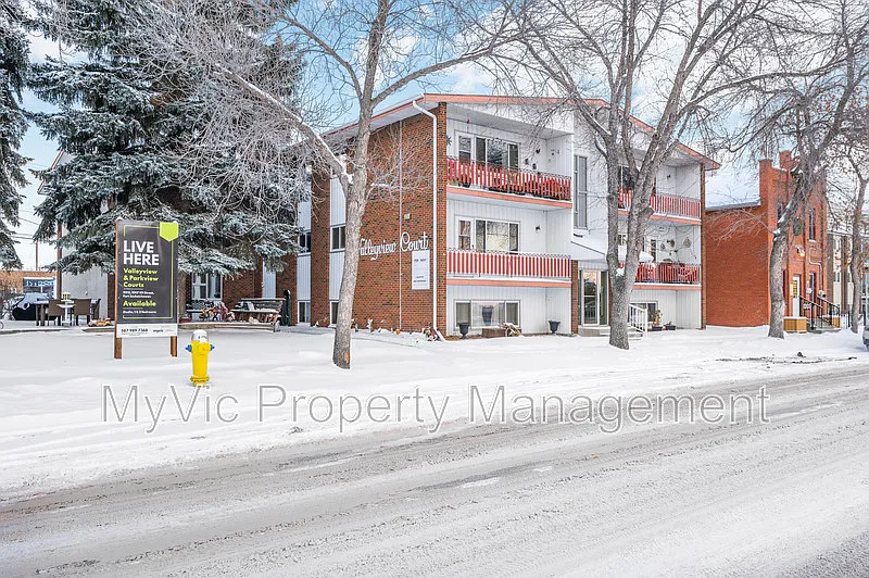 Valleyview Apartments — Photo 2