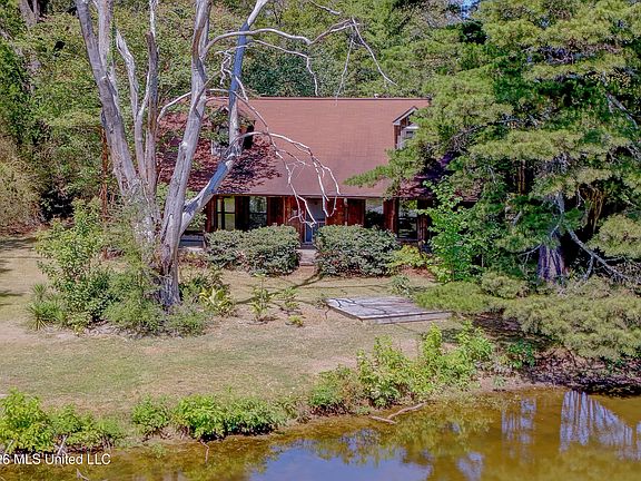 3rd image of 103 Wickstead Dr