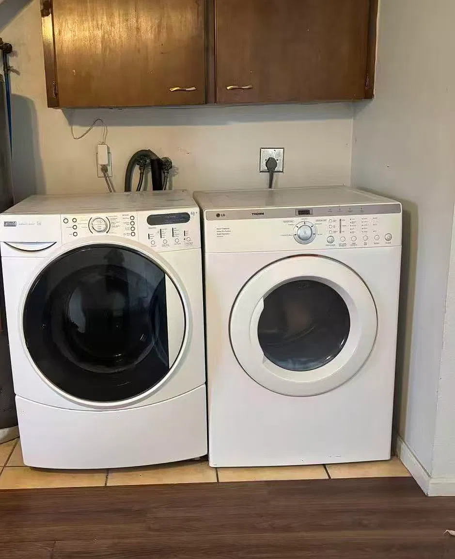 3 bed, 1050 sqft, $2,200 — Photo 3