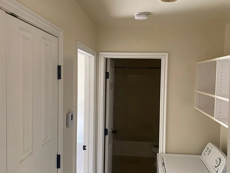 650 N 500 W #301 — Photo 15