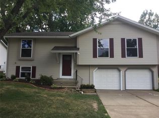3 Jane Dr, Saint Peters, MO