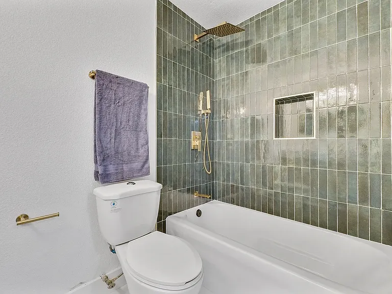 21782 Brookhurst St #9 — Photo 10