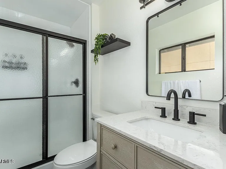 4511 N 31st Pl — Photo 15