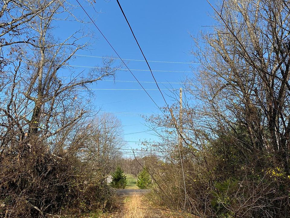 2nd image of 7632 Strawberry Plains Pike